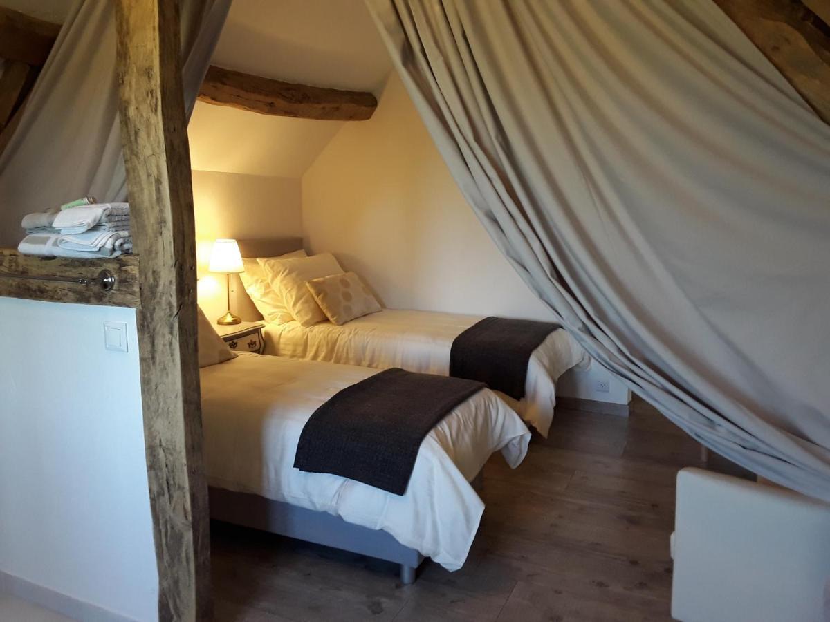 Bed and Breakfast La Belle Ame Saint-Priest-des-Champs Habitación foto