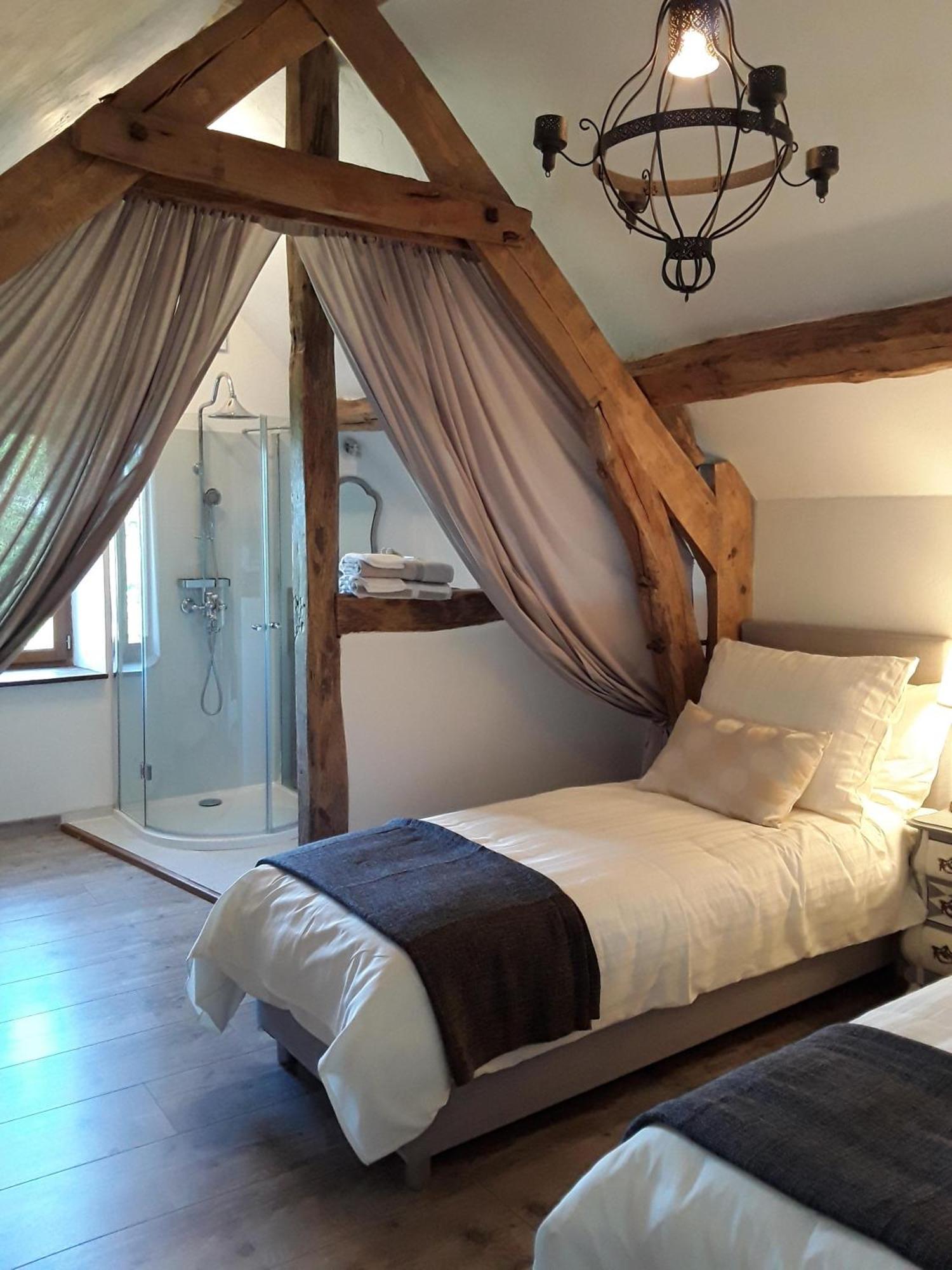 Bed and Breakfast La Belle Ame Saint-Priest-des-Champs Habitación foto
