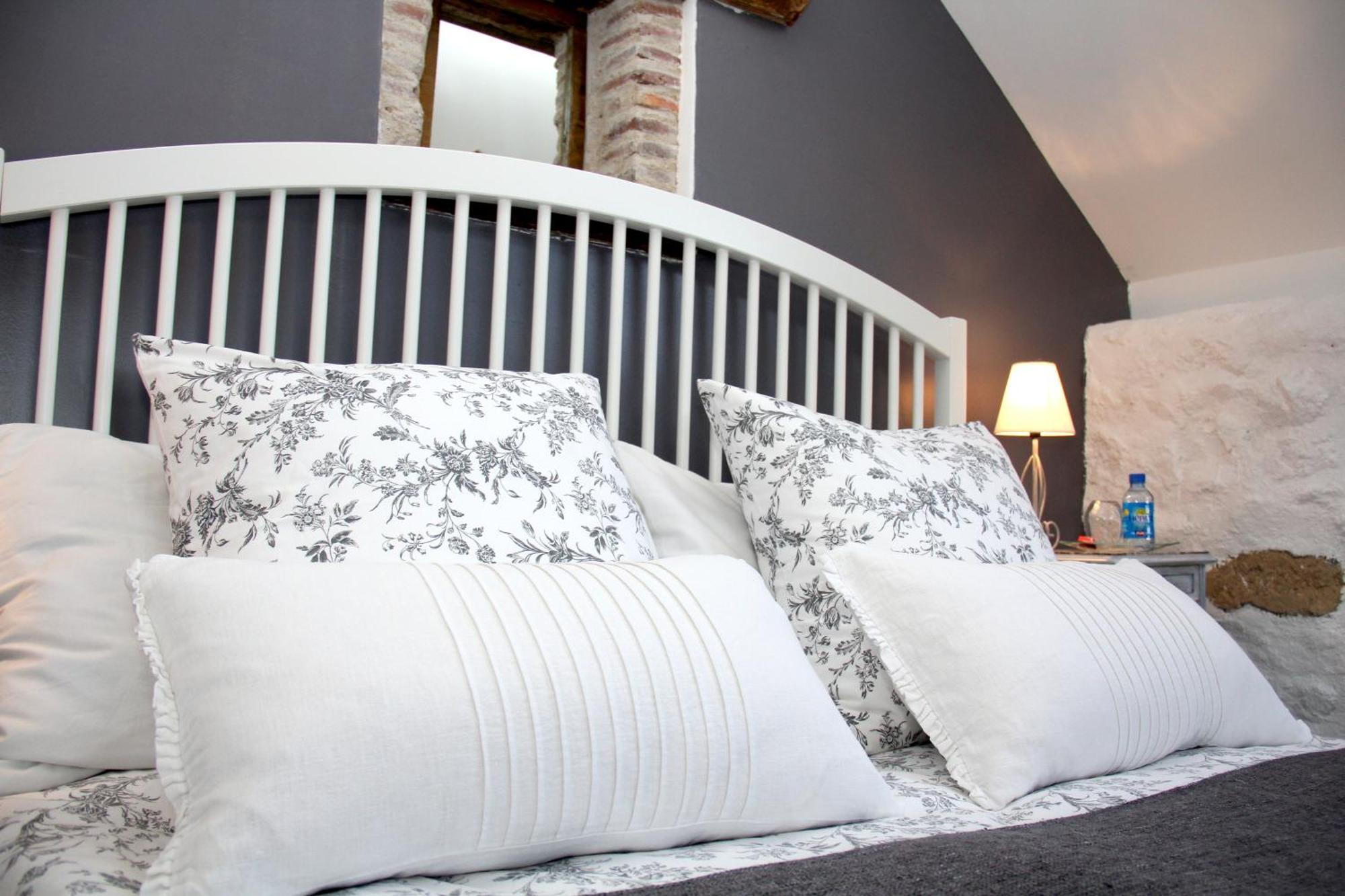 Bed and Breakfast La Belle Ame Saint-Priest-des-Champs Habitación foto
