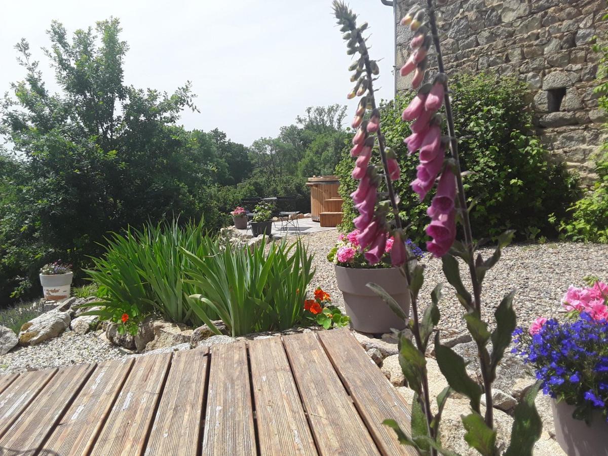 Bed and Breakfast La Belle Ame Saint-Priest-des-Champs Exterior foto